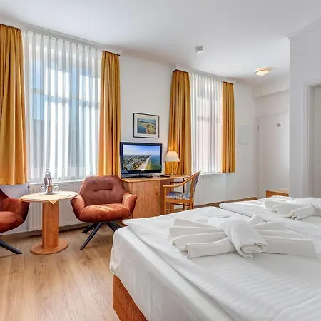 Haus Seeblick Garni & Aparthotel 3*