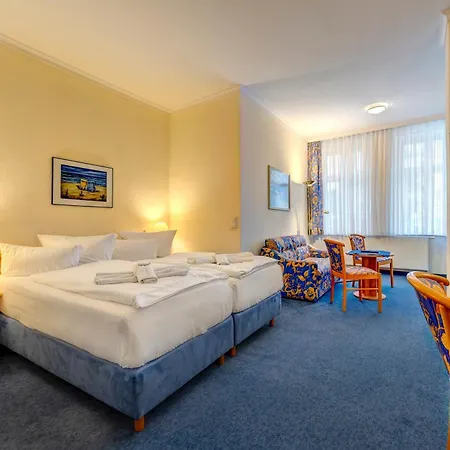 فندق Haus Seeblick Garni & زينوويتز