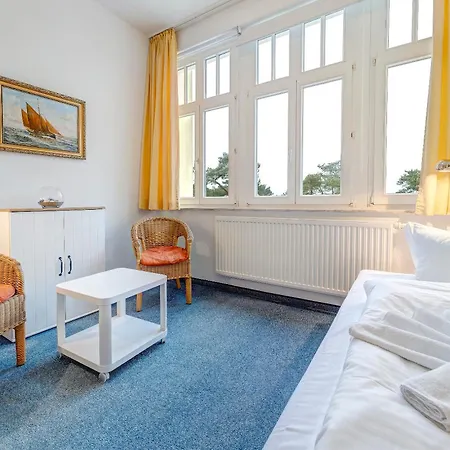 Haus Seeblick Garni & Aparthotel 3*
