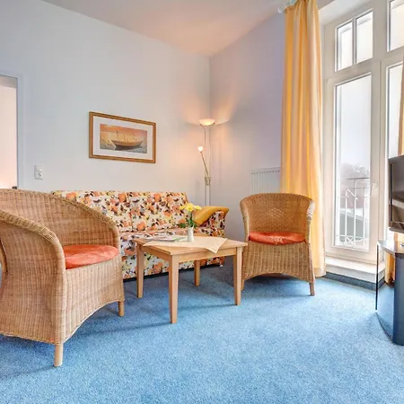 فندق Haus Seeblick Garni & 3*