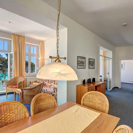 فندق Haus Seeblick Garni & 3*