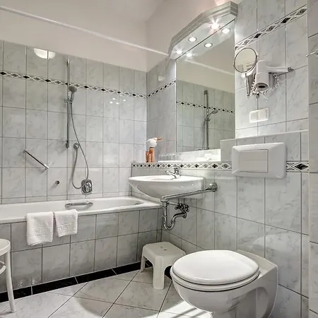 فندق Haus Seeblick Garni & زينوويتز